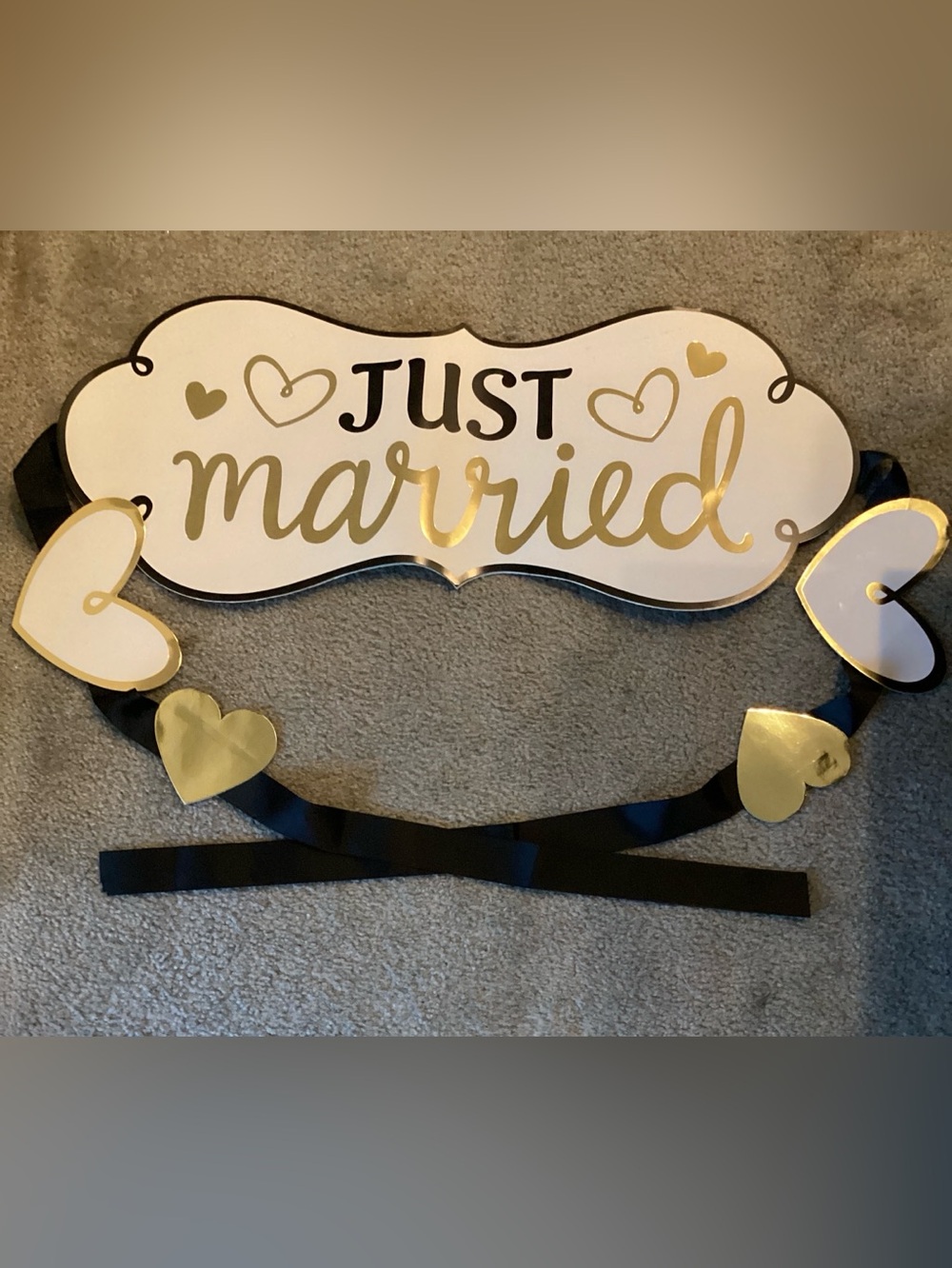 Just Married Car, Wall or Table Sign in White and Gold - Wedding 💍